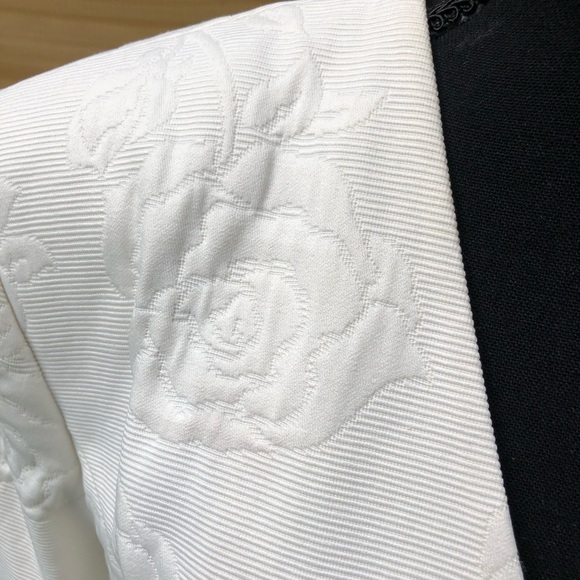 Albert Nipon Suit Size 16 - Picture 3 of 16